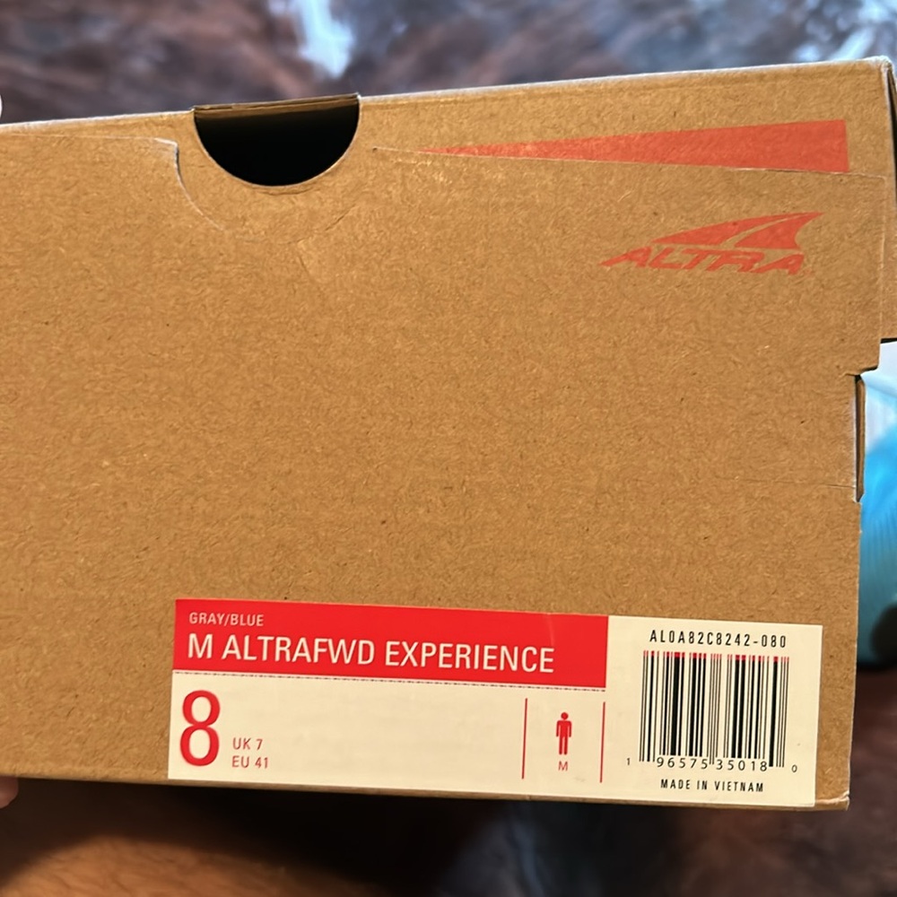 Men’s size 8 ALTRAFWD Experience running shoes. - Picture 8 of 8